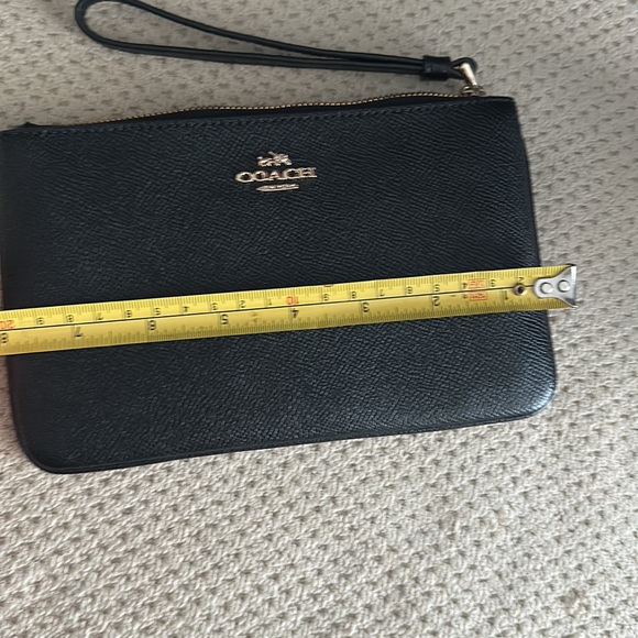 Black coach wristlet - Picture 4 of 4